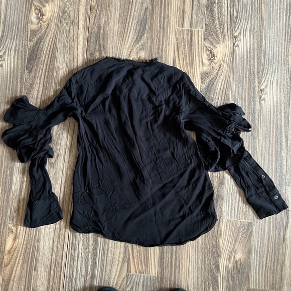 Club Monaco - Black Blouse XS - Picture 3 of 3